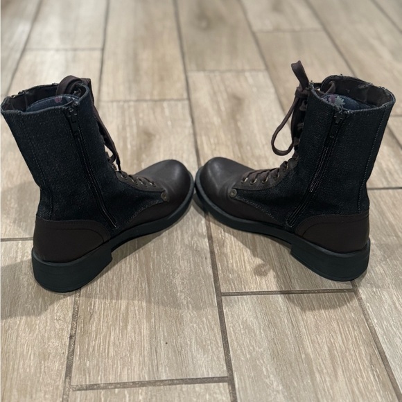 Levi's Women's Denim Faux Leather Lace Up Boots Size 6.5 with Zipper Sides - Picture 12 of 15